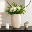 Vase remarquable pour la décoration intérieure et le style de table - Grand vase sculptural avec détails latéraux uniques - Ivoire-961507921