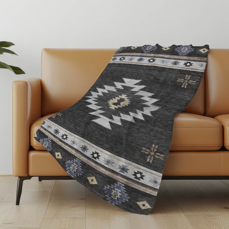 Jeté Sherpa Aztec Addison, Minuit minuit