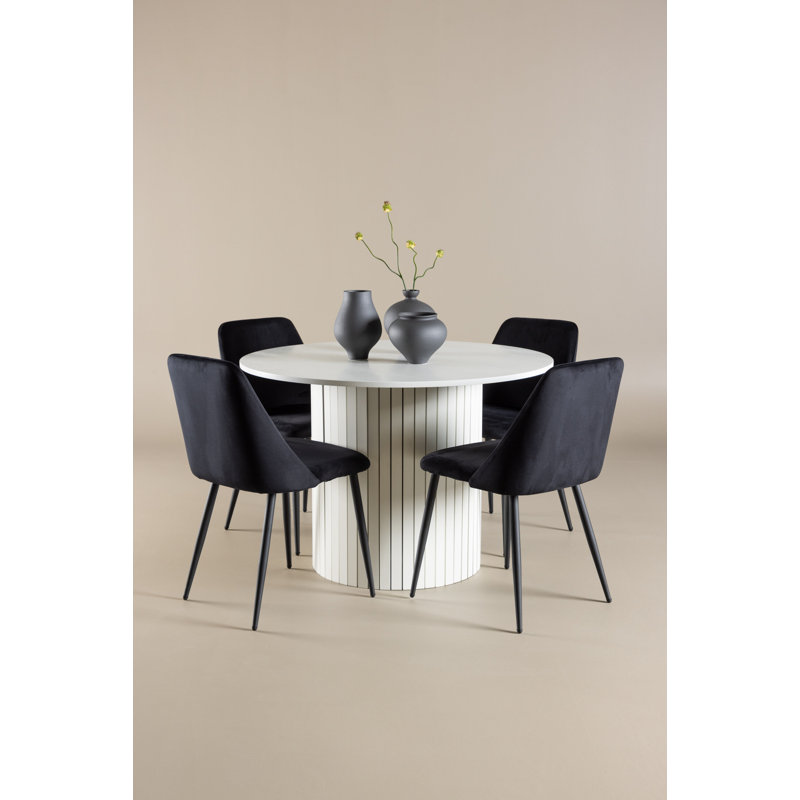 Gerania 4 - Person Dining Set