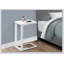 Élégante table d'appoint en forme de C en stratifié blanc pour le salon, la chambre à coucher et le bureau, parfaite pour un décor moderne et contemporain.