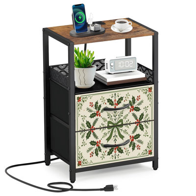 Table de chevet à 2 tiroirs en tissu avec station de charge pour Noël festif avec baies rouges et arc vert avec table de chevet et table de bout avec ports USB