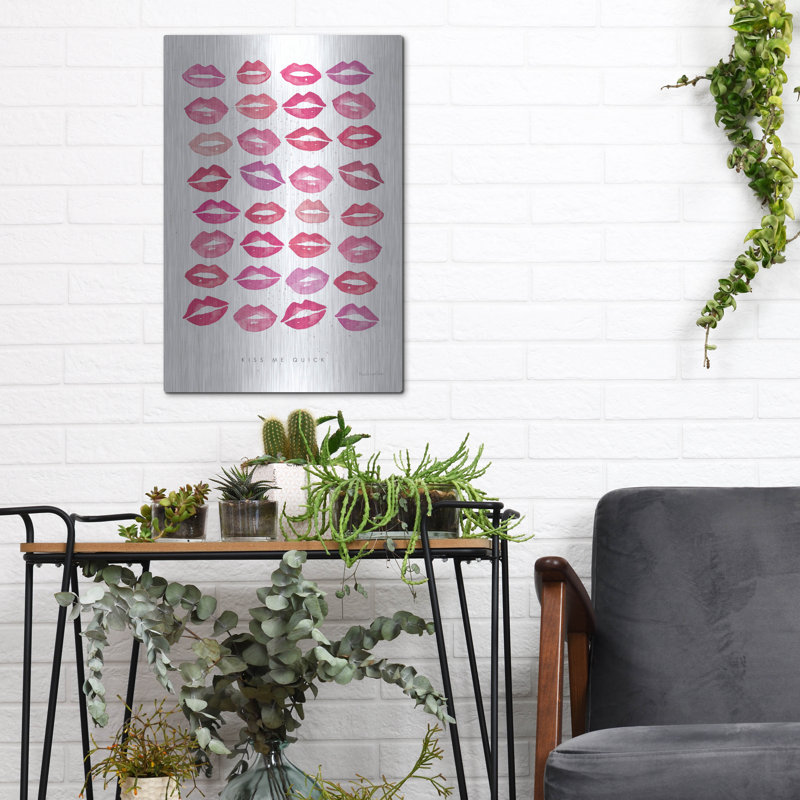 «Kiss Me Quick Pink» par Mercedes Lopez, art mural en métal Charro