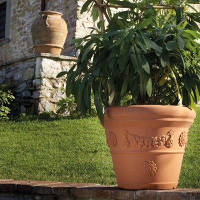 Mulholland Pot Planter