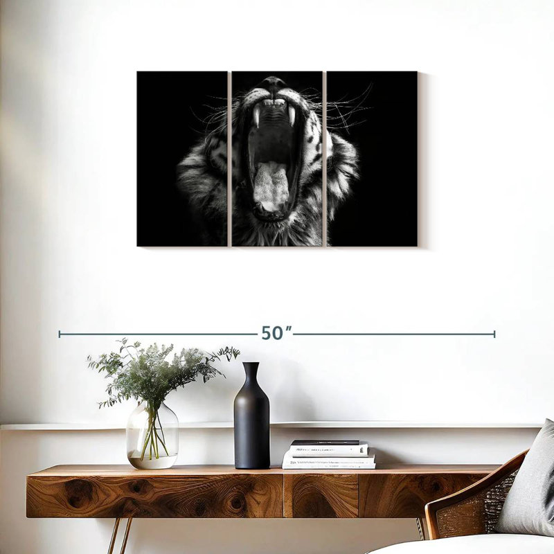 Tigre qui baille, H 20 po x l 33 po