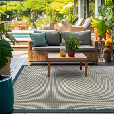 Gourlie Indoor/Outdoor Area Rug