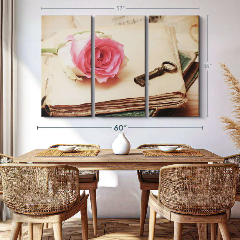 «Vintage Book Rose» sur, H 36 po x l 57 po x P 1,25 po