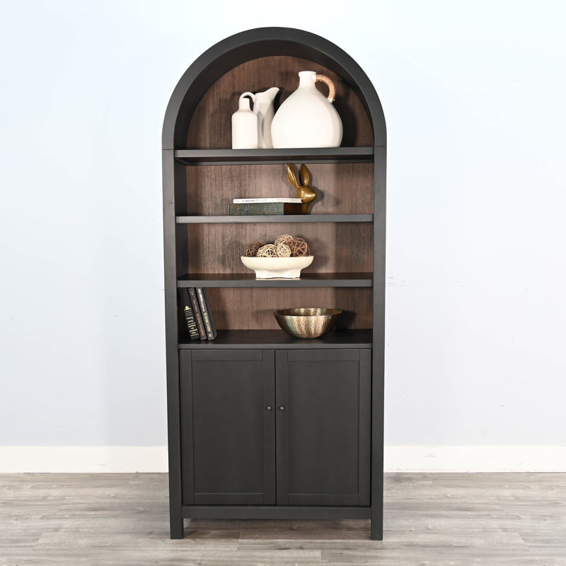 Armoire de salle à manger Ashbik, Magie noire