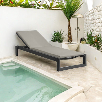 Chaise longue d'extérieur réglable en aluminium