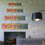 Plaque de rue hippie en plastique robuste 4 po x 18 po