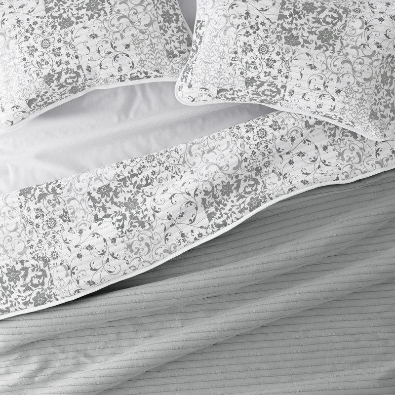 Light Gray Twin Reversible Microfiber Quilt Set with Shams