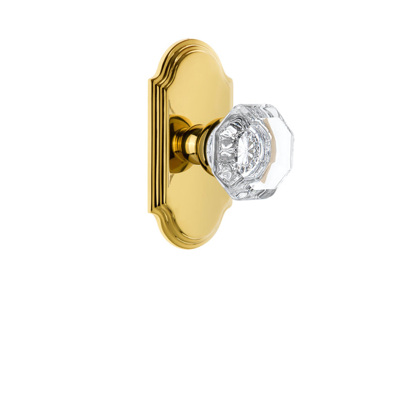 Fausse plaque Grandeur, Laiton intemporel