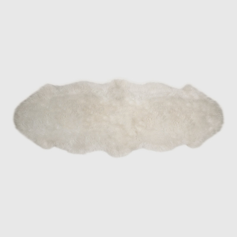 Licola Sheepskin Indoor Rug, Novelty 2' x 5'