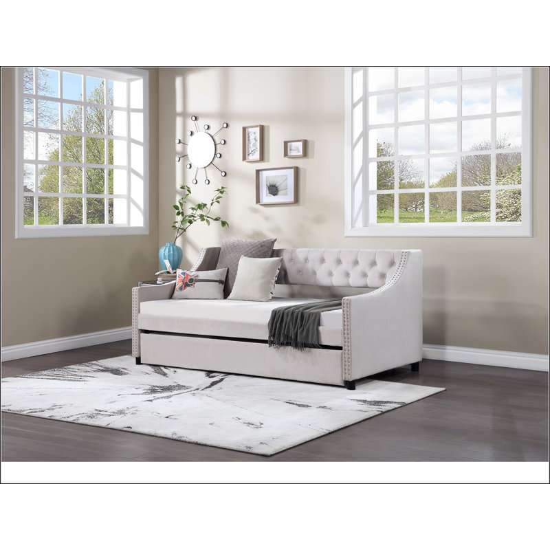 Lit de jour avec couchette rembourrée capitonnée, avec bouton et clou en cuivre sur les accoudoirs Beige, Double, Beige