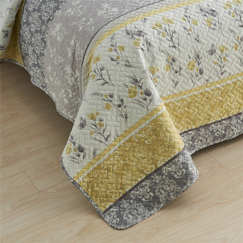 Quilt, Queen Quilt +2 Standard Shams, Floral 7