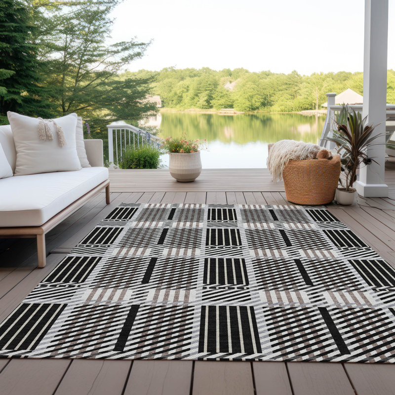 Black and White Plaid Synthetic Washable Area Rug 3' x 5'