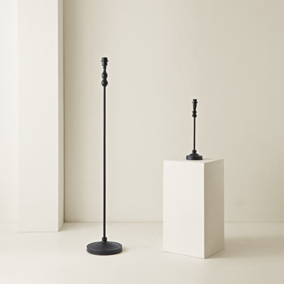 Reselva Metal Table Lamp