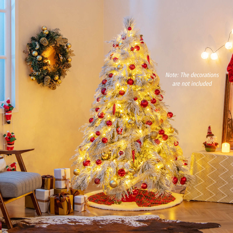 L'arbre de Noël en flocons de Noël Holiday