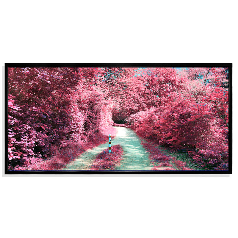 Chemin dans la forêt rose et mauve II - photographie sur toile, Cadre noir, H 8 po x l 12 po x P 1 po