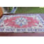 Grand tapis Oushak fabriqué à la main avec motif de médaillon en rouge pour la décoration de salon en Turquie
