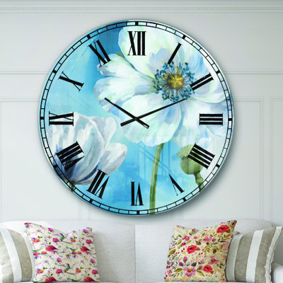 Swigart peint à la main fleur blanche sur fond bleu I - horloge murale