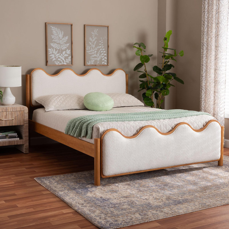 Lit plateforme grand Chickerell Studio Lilia Mid-Century