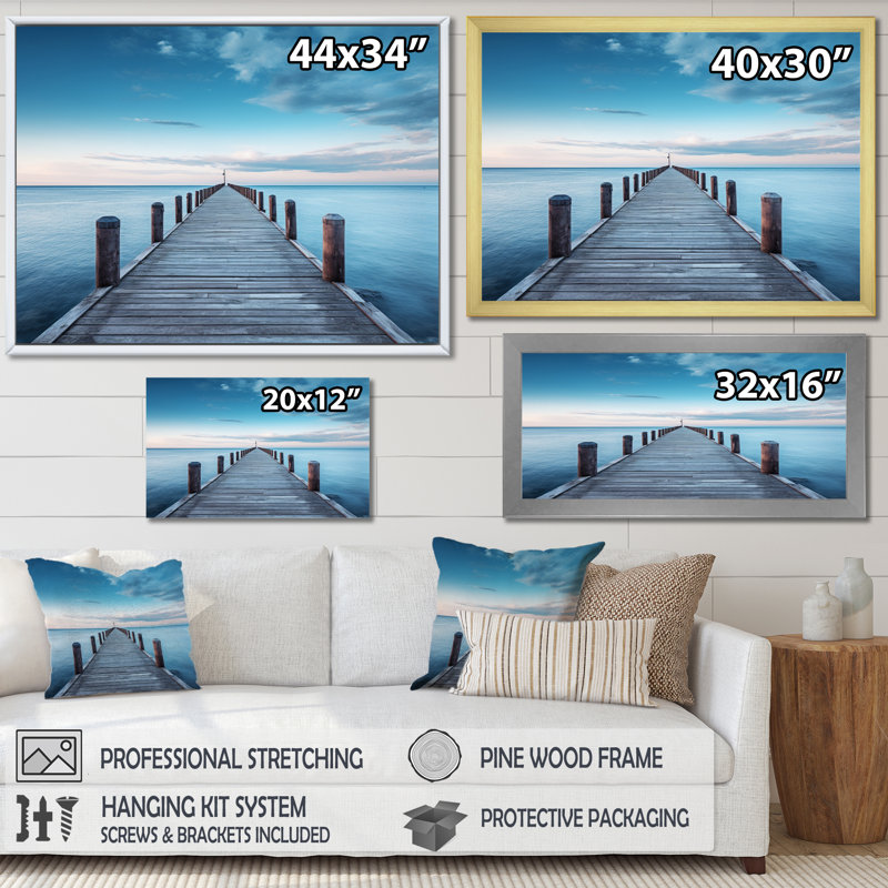 Pier To Infinity III - Coastal Pier Canvas Art Print, H 16 po x l 32 po x P 1 po, Cadre doré à une seule photo