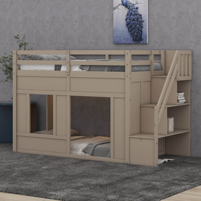 Structure de lit superposé peu encombrante avec garde-robe intégrée, bureau et escalier de rangement