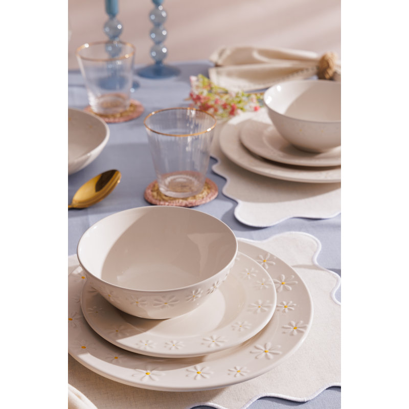 Daisy Stoneware Dinnerware Set 12 Piece - Service for 4