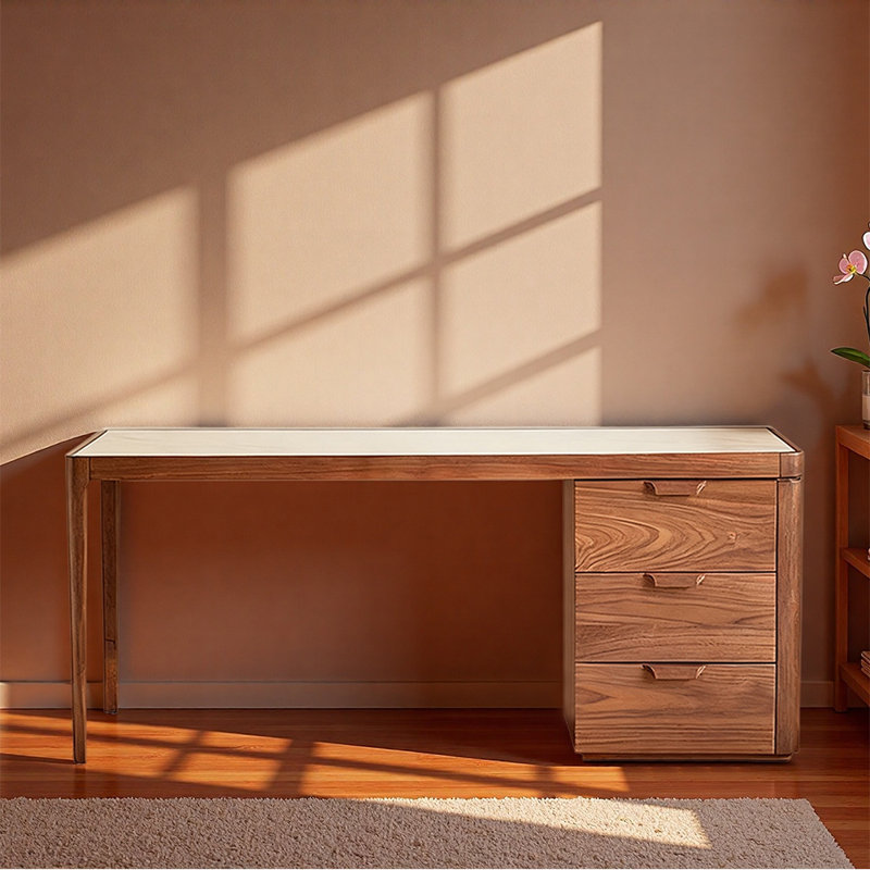 Bureau simple et durable de style italien
