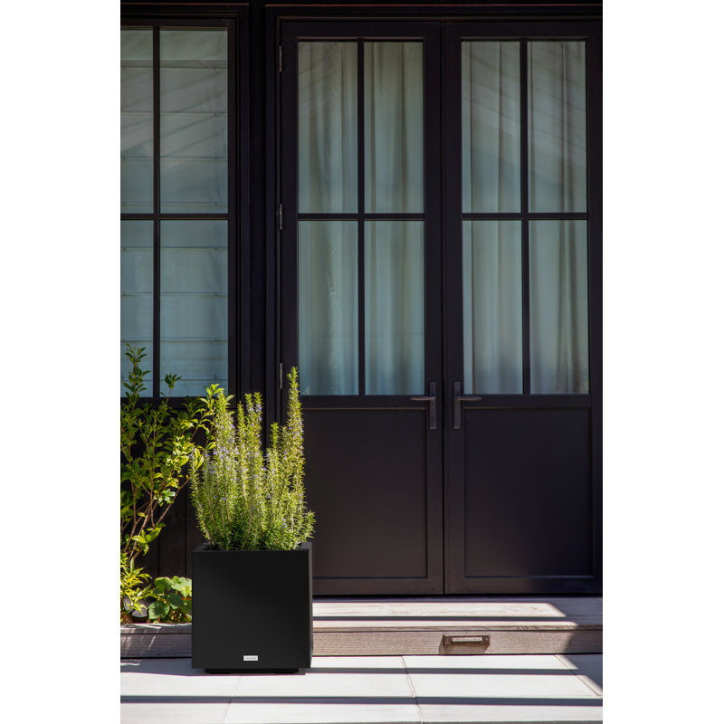Veradek Black Recycled Plastic Cube Planter 18"