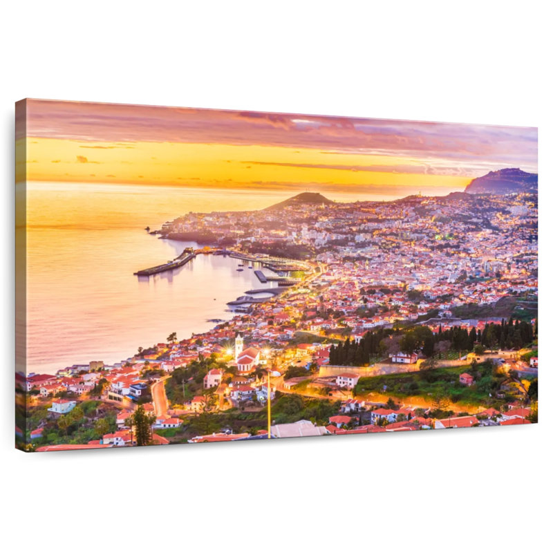 Vanna Madeira Seaside Town