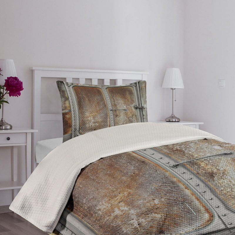 King Size Industrial Train Design Quilted Coverlet Set