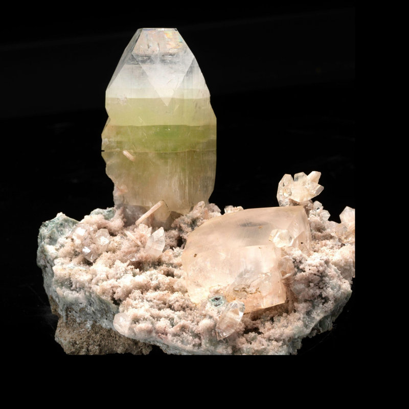 Apophyllite verte et stilbite avec calcite de l'Inde