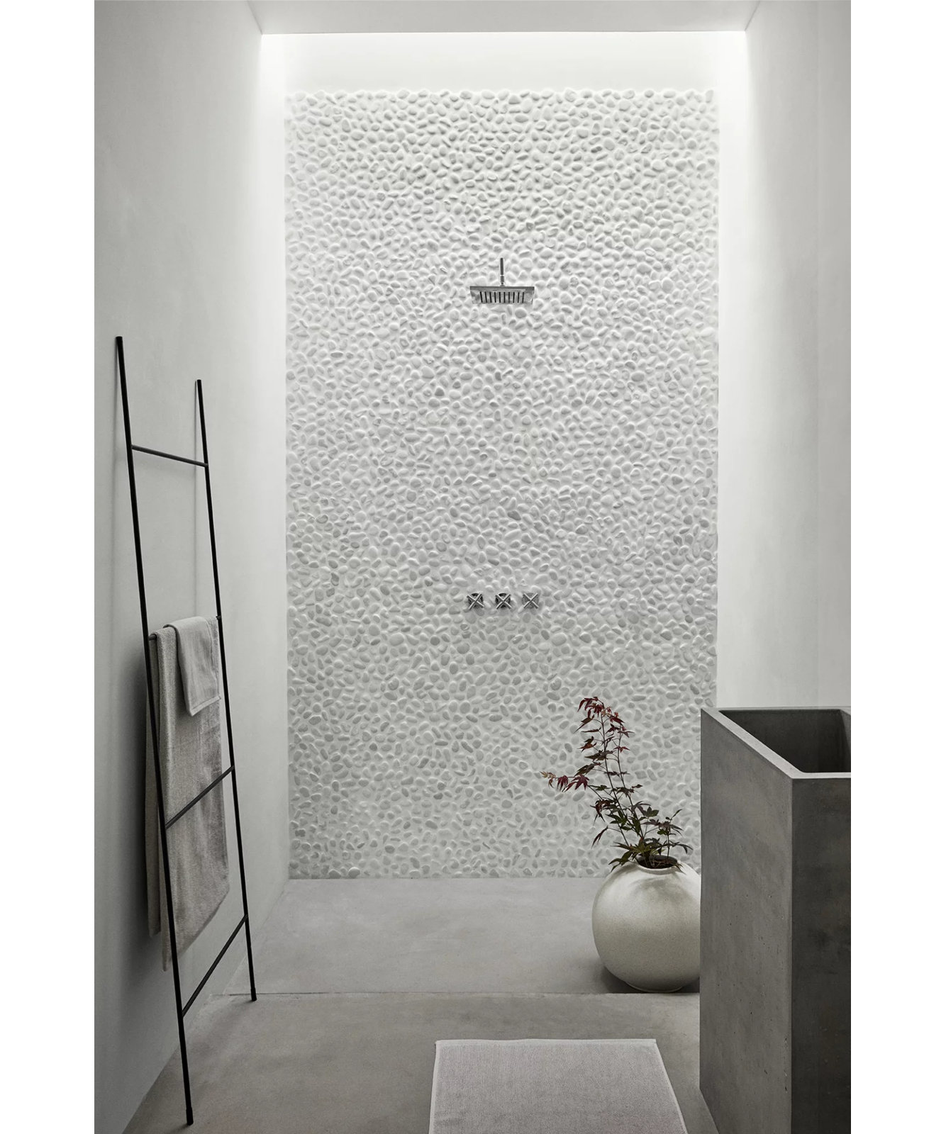 Fera Tall Towel Ladder