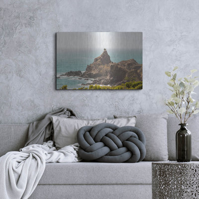 «Big Sur Where The Ocean Embraces The Rocks» par Elena Chukhlebova, art mural en métal, 36 po x 24 po