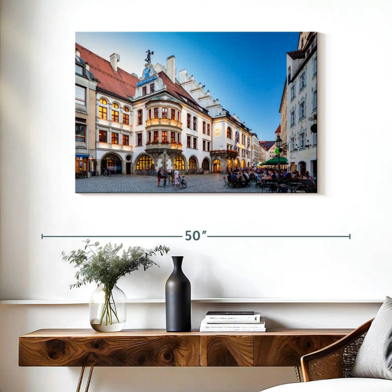 Nicci Hofbrauhaus Am Platzl, H 26 po x l 39 po