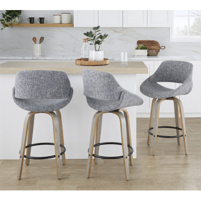 Tabouret de bar pivotant à hauteur fixe de style moderne du milieu du siècle, 66 cm (26 po), en bois gris pâle et tissu gris chiné, avec repose-pieds rond en métal noir - Ensemble de 2