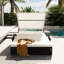 Chaise longue d'extérieur en acier avec dossier réglable, lit double de patio avec table d'appoint cachée et accoudoirs arqués, convient pour la terrasse de la piscine, le jardin et la cour-1362963534