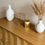 Buffet simple et spacieux-981115804-981115801