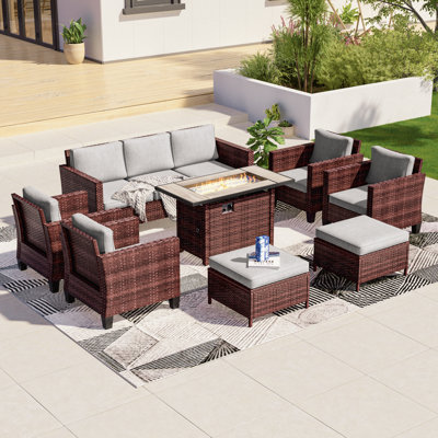 Canapé de patio 8 pièces avec foyer rectangulaire et repose-pieds