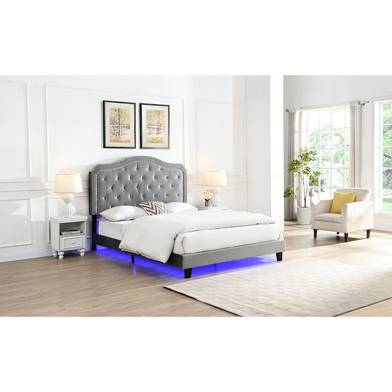 Lit rembourré en velours gris avec boutons - Grandes courbes en bois avec support à lattes et lumières DEL Assemblage facile Aucun sommier nécessaire pour une fondation robuste
