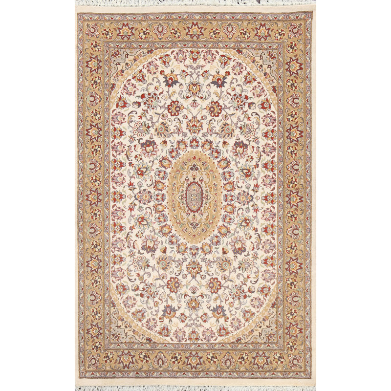Tapis ivoire en laine et en soie noué à la main de conception unique 4 pi 1 po x 6 pi 2 po