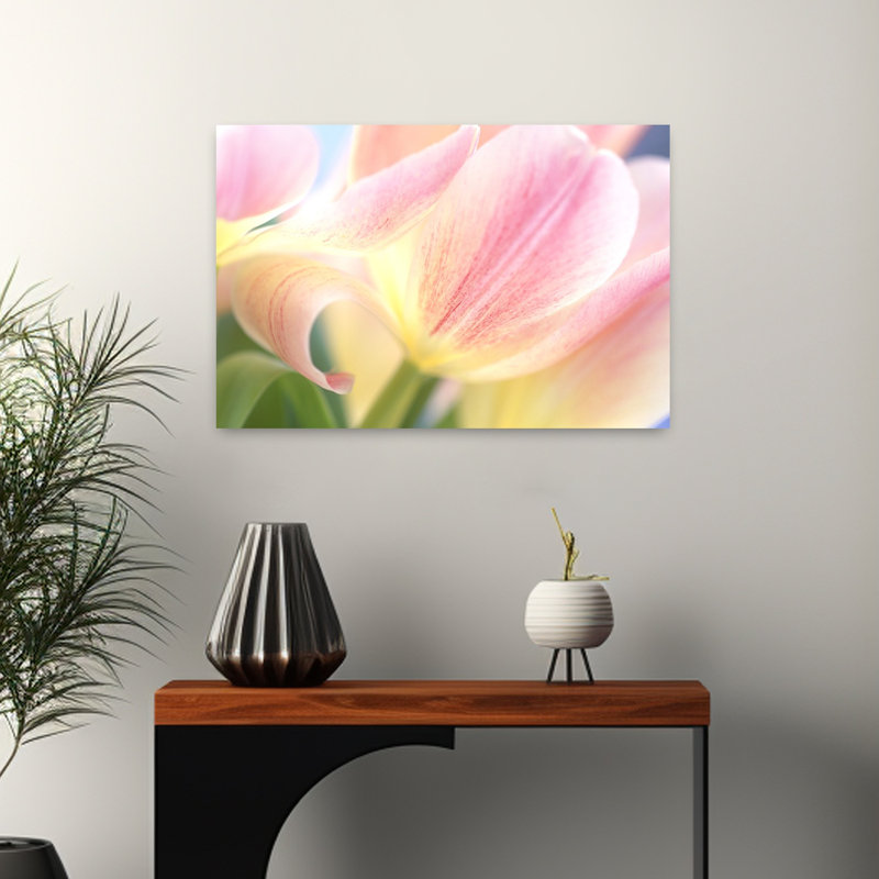 «Whispers Delicate Contemporary Nature Spring Art», H 16 po x l 24 po