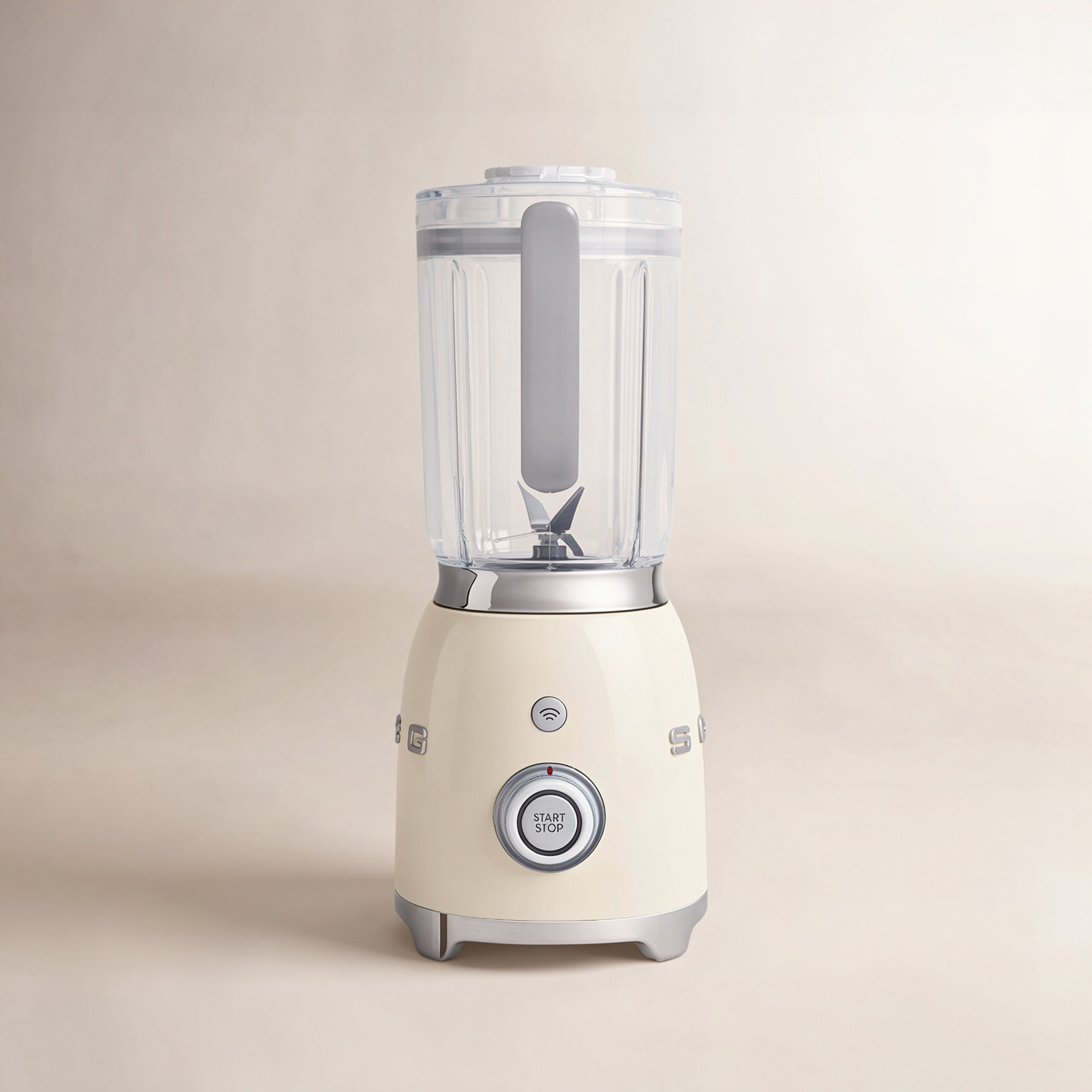 SMEG 50's Retro Style Countertop Blender, Cream