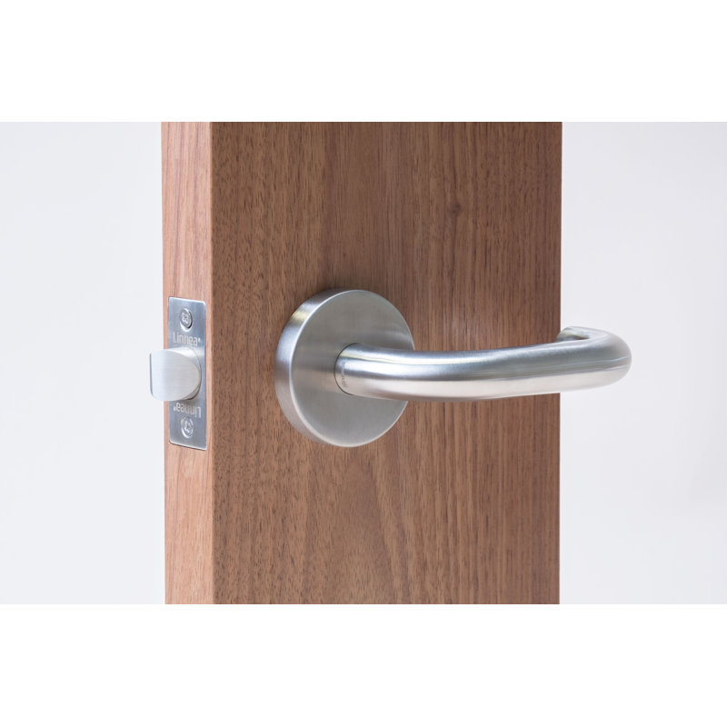 Ensemble Alpine Lever 01 avec rose rond, 2.75", Laiton satiné, Passage (couloir et garde-robe)