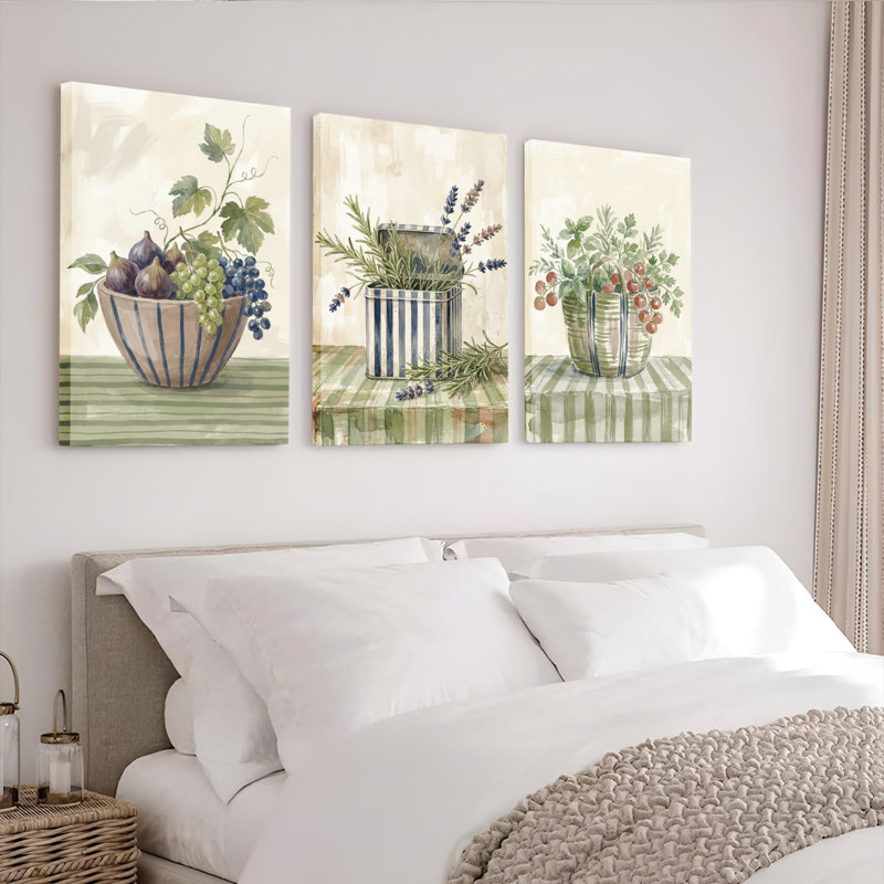 Ensemble de 3 tableaux sur toile tendue représentant des natures mortes florales et fruitées, idéal pour la décoration du salon.