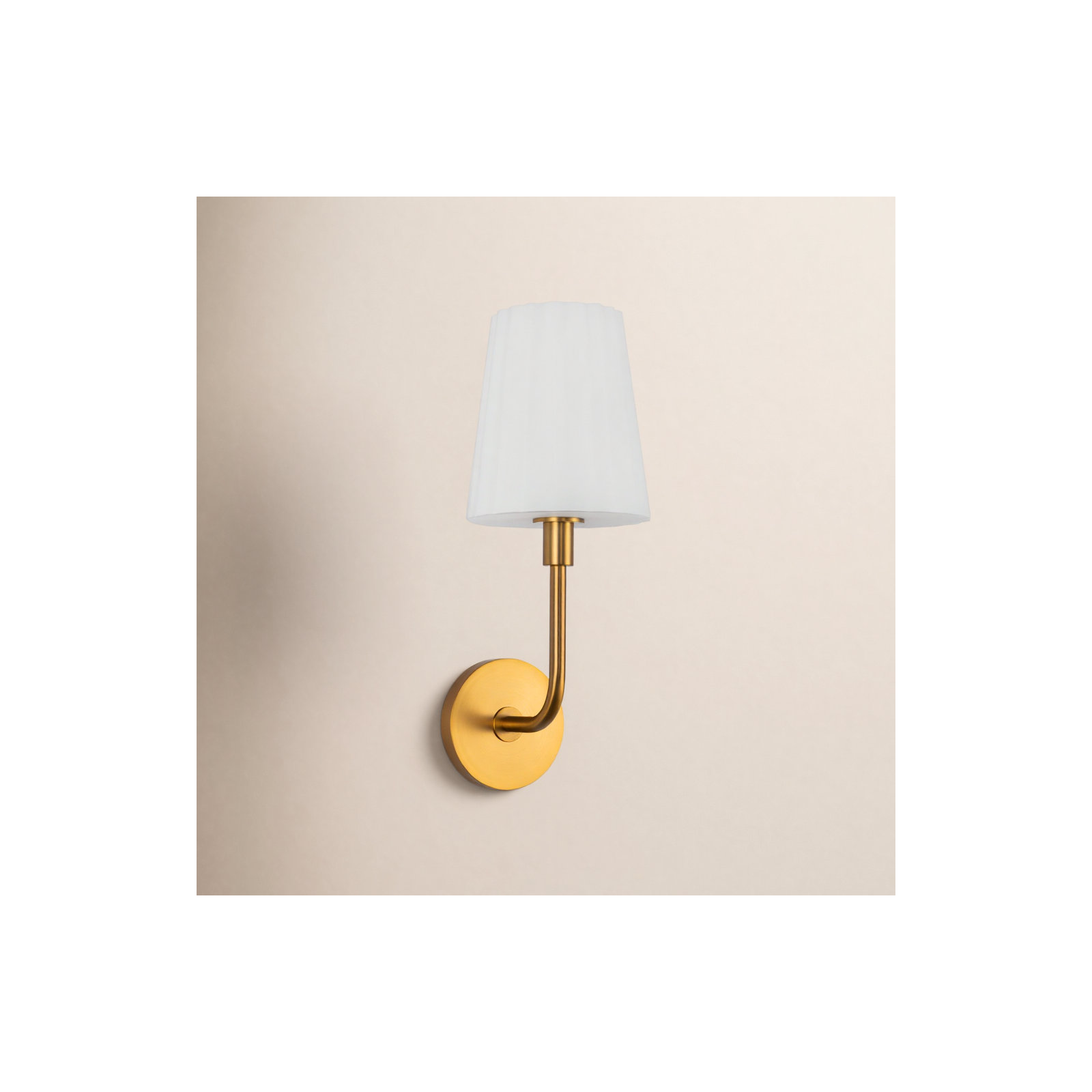 Tindra Single Ribbed Bath Sconce, Aged Gold