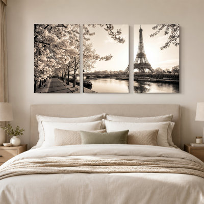 Ensemble de 3 impressions sur toile, Tour Eiffel et fleurs de cerisier