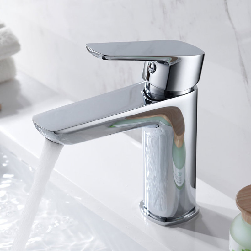 Single-Hole Single-handle Bathroom Faucet, Chrome
