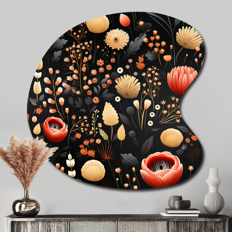 Barnesville - Floral Drop Shape Metal Wall Sculpture, H 33 po x l 33 po